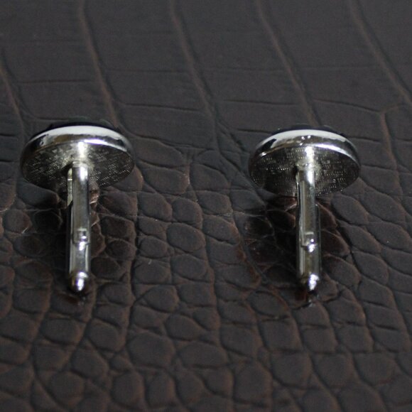 Vintage Cuff Links Round Silvertone With Black Background, Raised Silver Detail - Picture 7 of 7